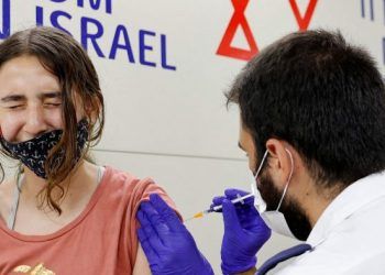 Israel vacunará con una tercera dosis contra el coronavirus a las personas mayores de 60 años