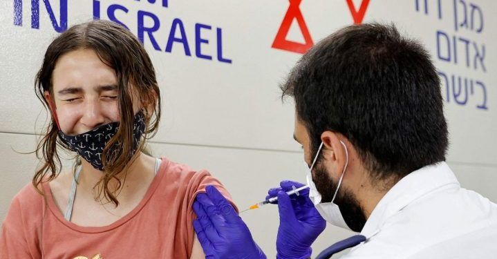 Israel vacunará con una tercera dosis contra el coronavirus a las personas mayores de 60 años
