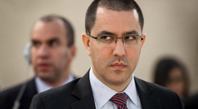 Arreaza a Duque: «Cínico», Usted está al frente de un narcogobierno exportador de drogas y violencia