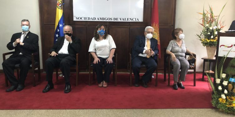 Juramentada nueva directiva de la Sociedad Amigos de Valencia período 2021-2023