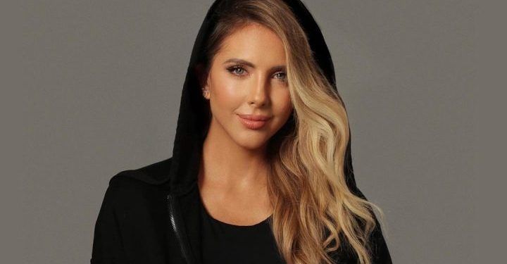 Sascha Fitness anuncia que está a poco de dar a luz