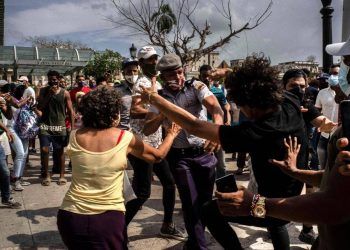 Cuba: Renunció viceministro del Interior por desacuerdos con uso de fuerza excesiva contra manifestantes