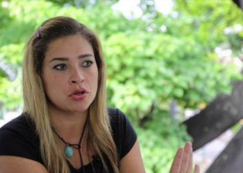 Caracas: FAES llegan a la puerta de la casa de la periodista Mildred Manrique