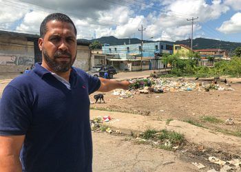 Luis Barrios: Puerto la Cruz está sumergido en basura y zamuros por falta de gerencia