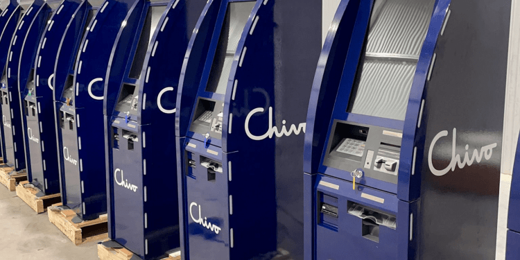El Salvador: Comienzan instalación de 200 cajeros automáticos de bitcoin