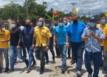 Carabobo: Capriles y Scarano caminaron San Joaquin