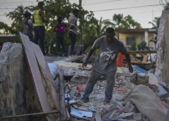 A más de 1200 se eleva la cifra de muertos tras terremoto en Haití