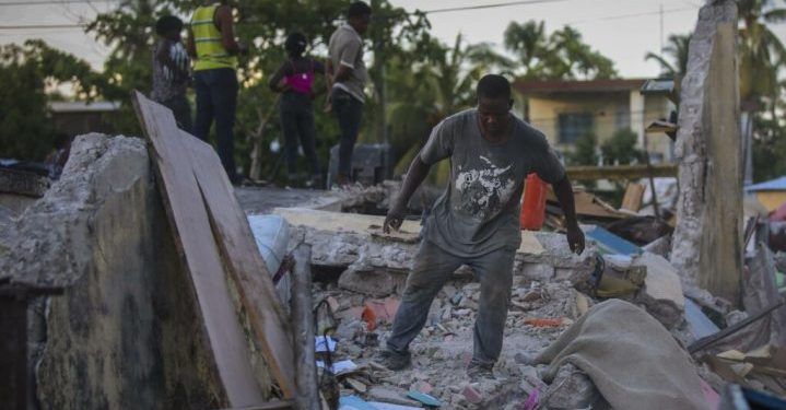 A más de 1200 se eleva la cifra de muertos tras terremoto en Haití