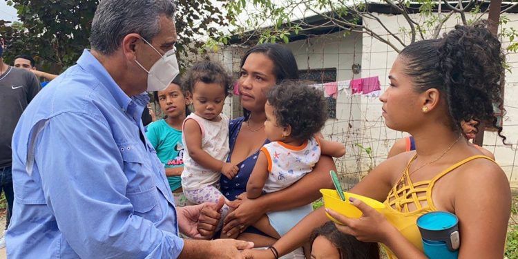 Enzo Scarano sigue recorriendo Carabobo para mostrarlo sin maquillaje y plantear soluciones reales