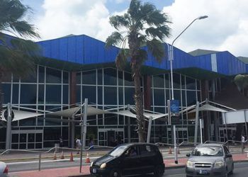 Aruba: Autoridad aeronáutica mantiene prohibición de vuelos desde y hacia Venezuela
