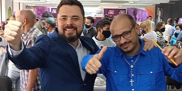 Caracas: Carlos Julio Rojas declinó a favor de Antonio Ecarri y unen fuerzas para ganar la Alcaldía
