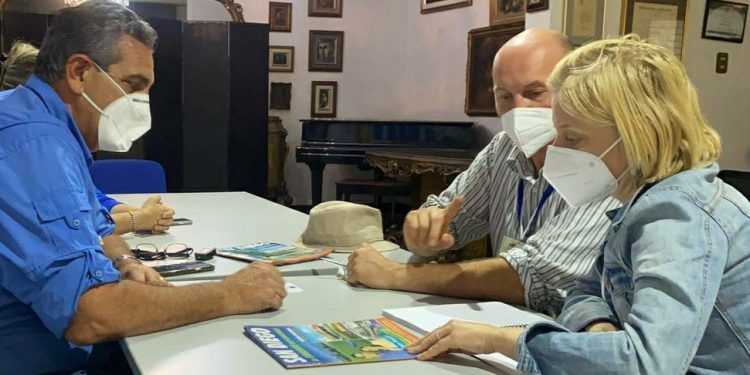 Scarano se reunió con observadores electorales de la UE