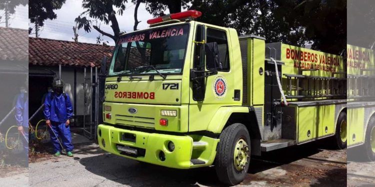 Bomberos de Valencia realizaron desinfección de diversos espacios de la ciudad