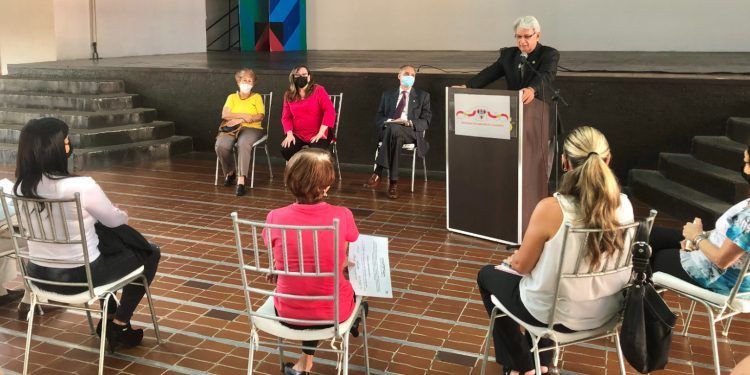 Sociedad Amigos de Valencia certificó como miembros ad-honorem a varias instituciones de Carabobo