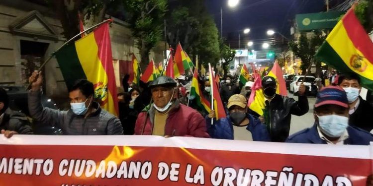 Bolivia: Miles de ciudadanos salen a protestar contra el gobierno de Luis Arce