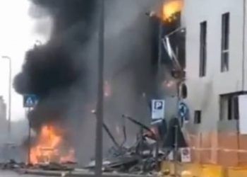 Italia: Sube a ocho el número de fallecidos tras colisión de avión contra edificio en Milán