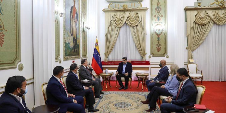 Venezuela: Maduro celebró encuentros con gobernadores electos de Zulia, Nueva Esparta y Cojedes
