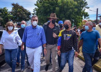 Scarano a Lacava: bajaste más de 150 mil votos desde tu última elección en 2017