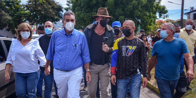 Scarano a Lacava: bajaste más de 150 mil votos desde tu última elección en 2017