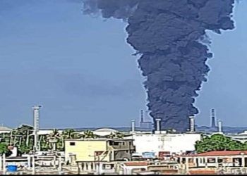 Incendio en las instalaciones de la refinería El Palito, en Puerto Cabello, estado Carabobo (+Video)