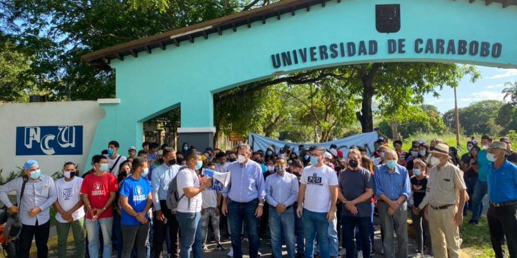 Comunidad UCista expresó su apoyo a la candidatura de Enzo Scarano