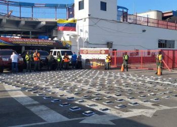 Vargas: GNB detiene a siete sujetos en La Guaira con 336 panelas de cocaína trasportadas en tres vehículos