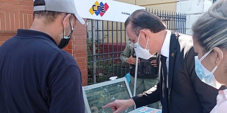 Carlos Lozano exhorta al CNE reubicar puntos de Feria Electoral en Valencia