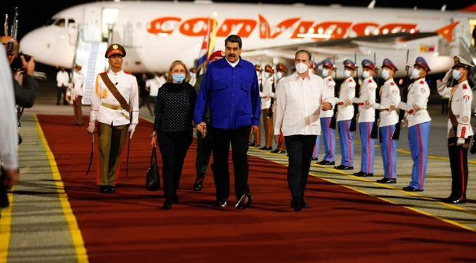 Cuba: Maduro llega a La Habana para Cumbre del ALBA