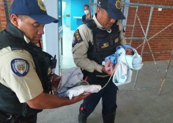 Funcionarios de Polivalencia asistieron parto de una mujer