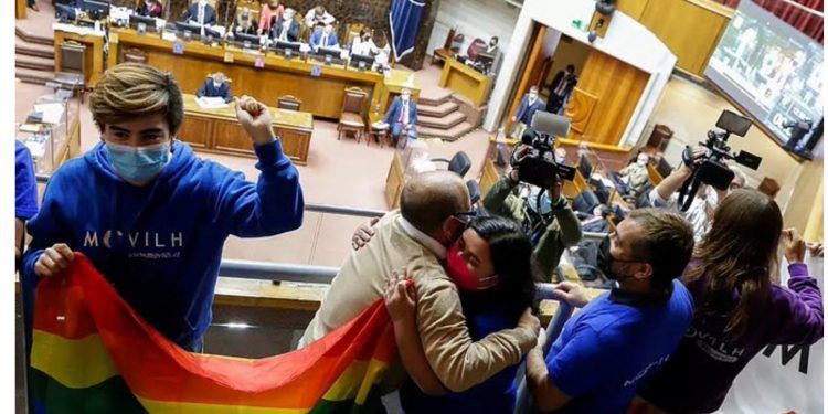 Chile: Congreso aprueba matrimonio igualitario