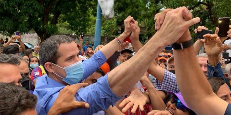 Barinas: Guaidó arribó a la entidad para acompañar a una protesta en apoyo a Freddy Superlano (+ Video)
