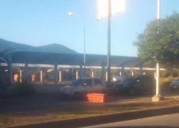 Nueva Esparta:  Abandonan feretro con un difunto dentro en plena calle en Margarita