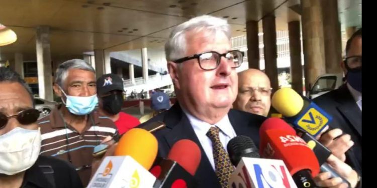 Derecha Democrática señala al «CNE, Diosdado, y MUD como responsables de escasa participación en solicitud de revocatorio» (+ Video)