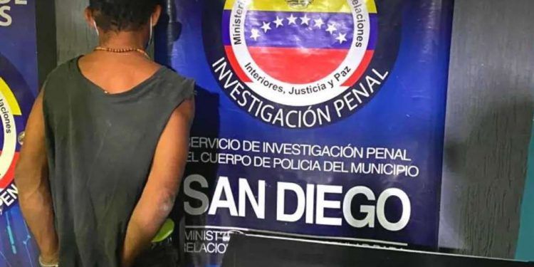 San Diego: Policía Municipal arrestó a un hombre por presunta agresión física a niño en la Urb. El Morro