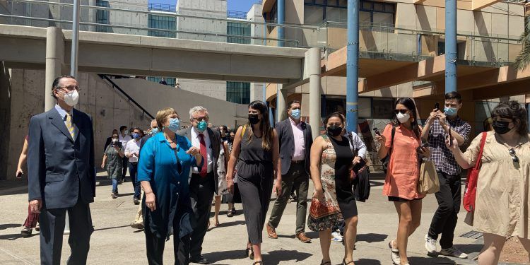 Expresidenta Bachelet visita renovado Campus Juan Gómez Millas de la U. de Chile