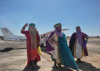 Los Reyes Magos aterrizaron en el Aeroclub Valencia