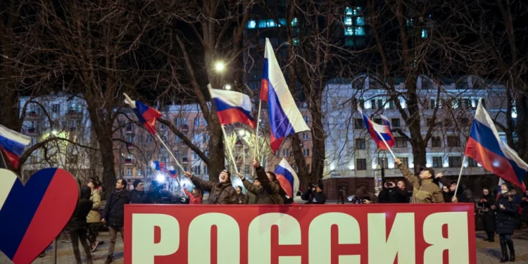Putin ordena envío de tropas a Ucrania tras reconocer independencia de territorios separatistas