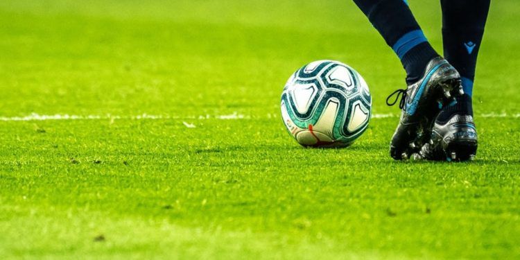 Descubre las mejores apps para ver fútbol desde el celular