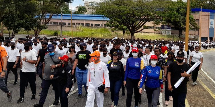 Carabobo: UNES conmemoró décimo tercer aniversario con caminata en Valencia