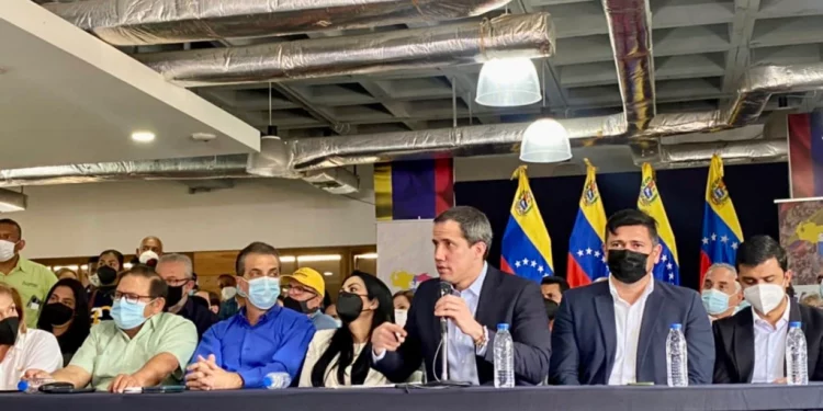 Juan Guaidó denunciará a Trinidad y Tobago “por maltrato reiterado a los migrantes venezolanos” (+ Video)