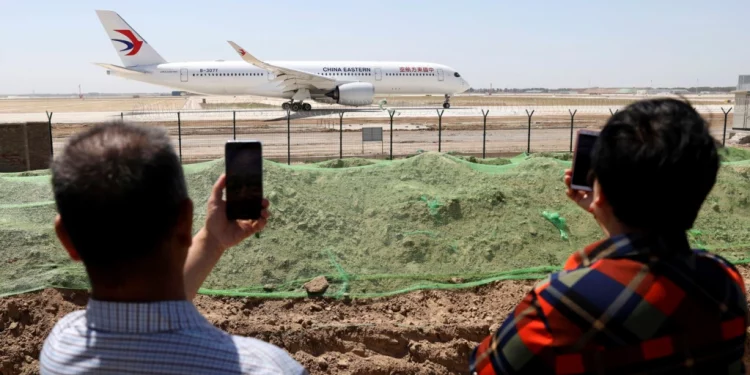 Se estrella un avión en China con 132 personas a bordo (+ Video)