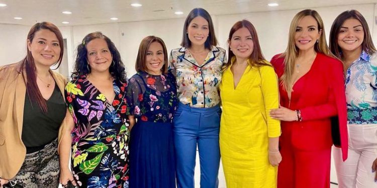 «Mujeres 360» realizó el Caracas primer encuentro para promover una sociedad más incluyente