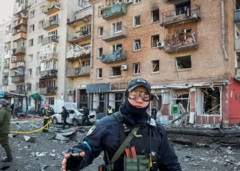 Capital de Ucrania bajo fuego; líderes de la UE visitarán Kiev