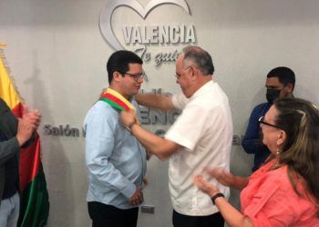 Carabobo: Alcalde Julio Fuenmayor recibió Orden Ciudad de Valencia