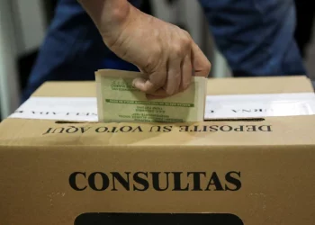 Se abren las urnas en Colombia (+ Videos)