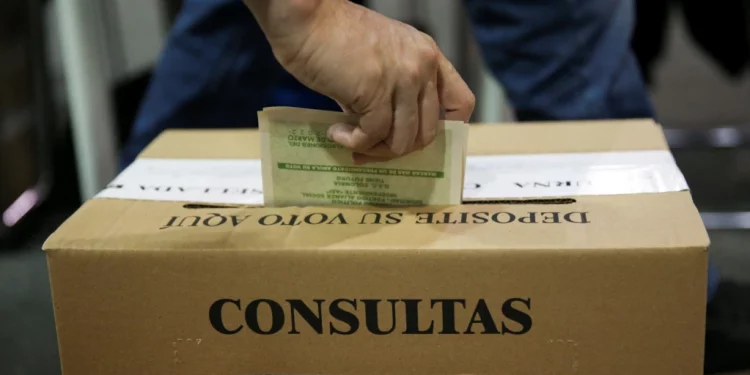 Se abren las urnas en Colombia (+ Videos)