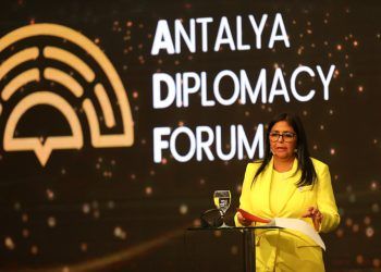 Delcy Rodríguez: Esperamos que acercamiento con EEUU avance en el marco de la diplomacia