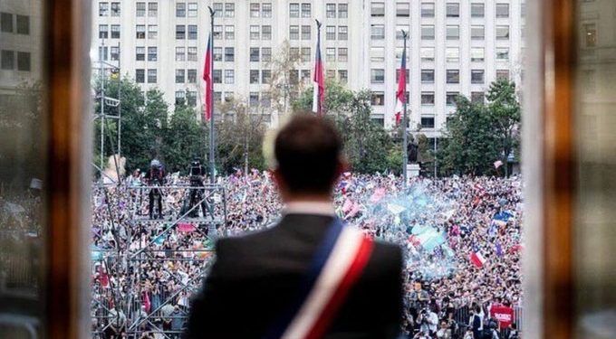 Chile: Gabriel Boric juró como nuevo presidente, “prometo” en vez de “juro”