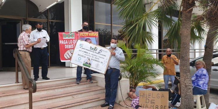 Zulia: Personas de la tercera edad llevan 9 días de huelga de hambre exigiendo al BOD les cancelen sus ahorros (+ Videos)
