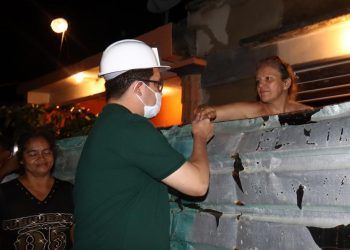 Carabobo: Alcalde de Valencia entregó ayudas sociales a familias afectadas por lluvias